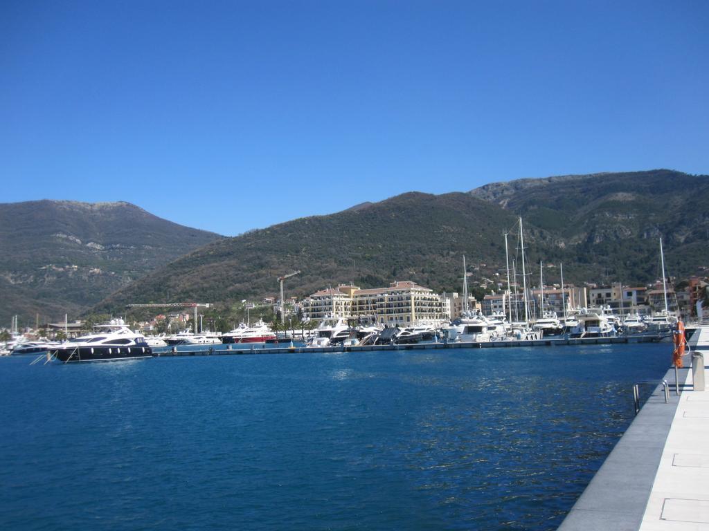 Apartments City Center Tivat Buitenkant foto