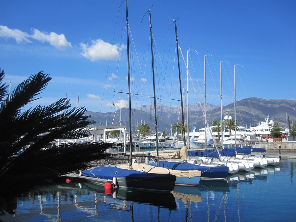 Apartments City Center Tivat Buitenkant foto