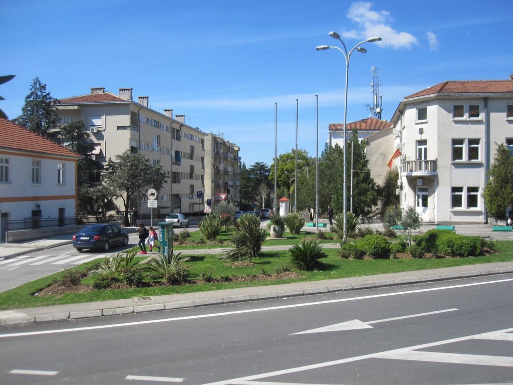 Apartments City Center Tivat Buitenkant foto
