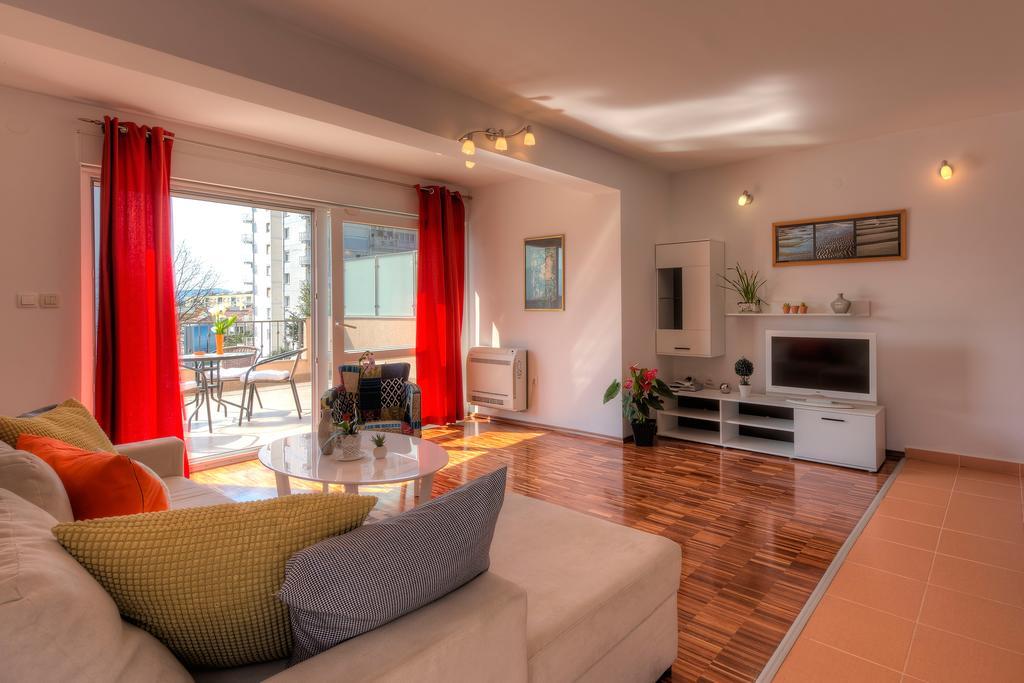 Apartments City Center Tivat Buitenkant foto