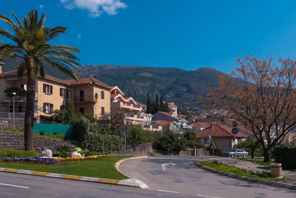 Apartments City Center Tivat Buitenkant foto