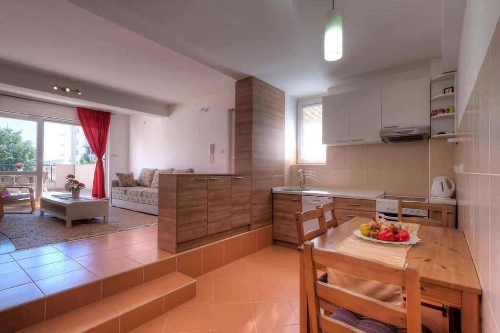 Apartments City Center Tivat Buitenkant foto