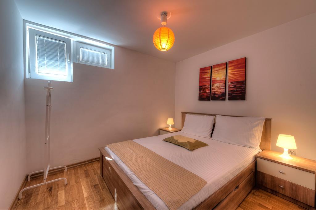 Apartments City Center Tivat Buitenkant foto
