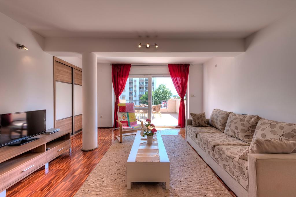 Apartments City Center Tivat Buitenkant foto