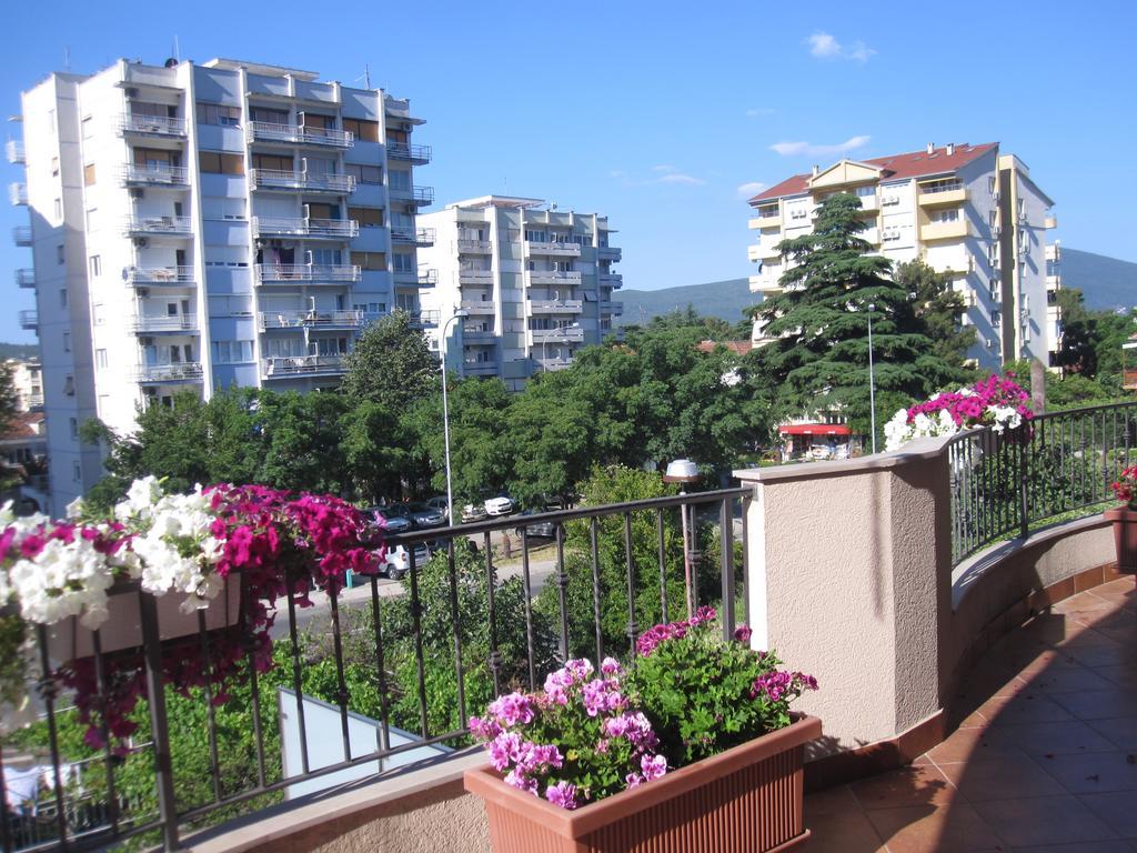 Apartments City Center Tivat Buitenkant foto