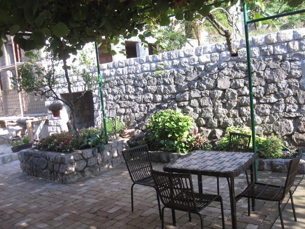 Apartments City Center Tivat Buitenkant foto