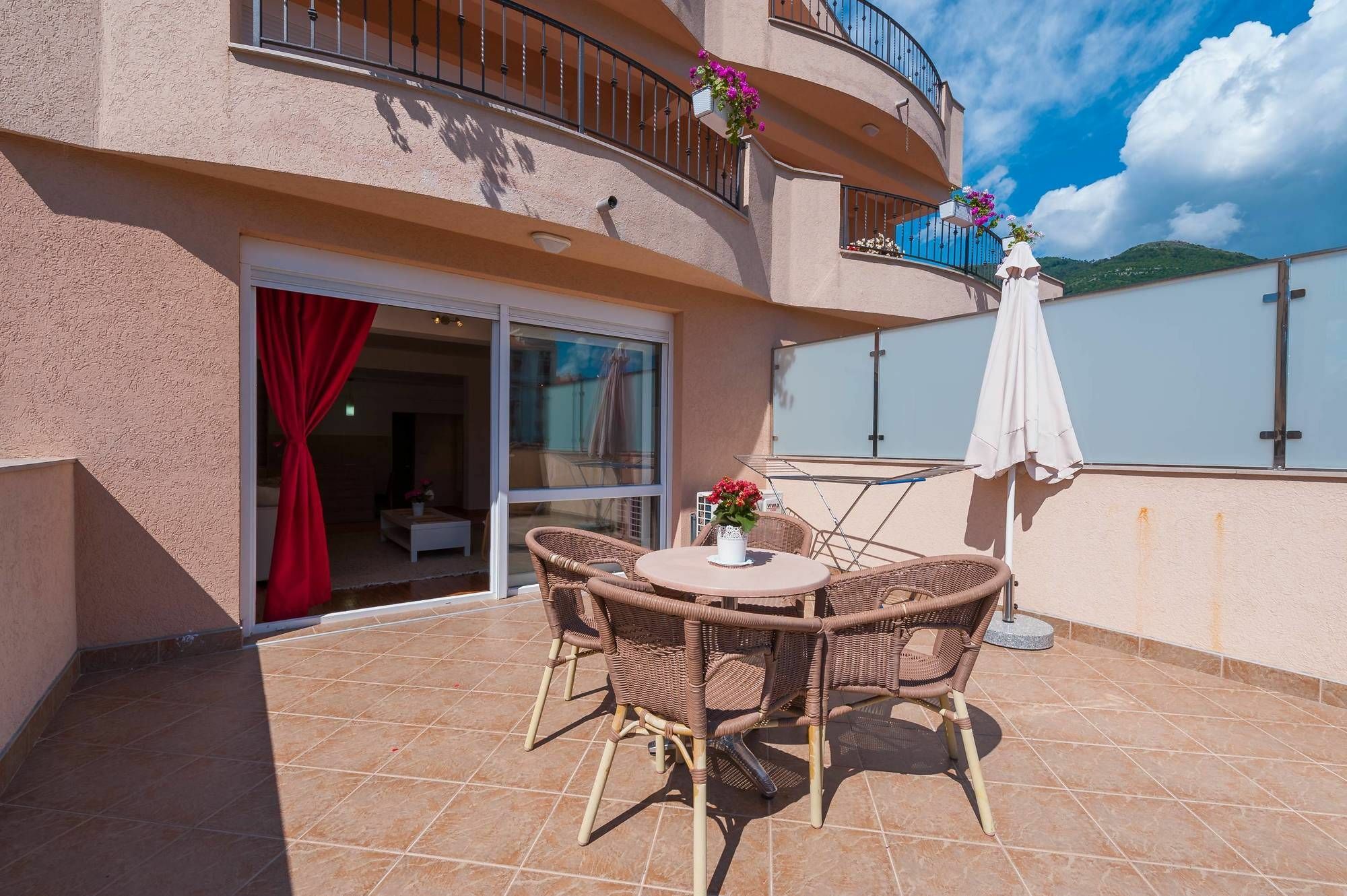 Apartments City Center Tivat Buitenkant foto